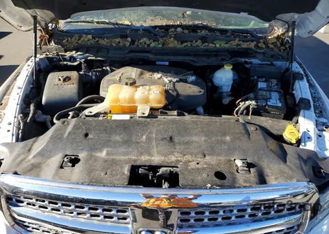 2015 Ram 1500 Laramie z USA, uszkodzony, nr VIN 1C6RR7JM2FS579312